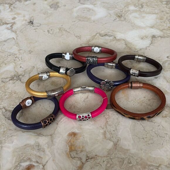 New! Handcrafted Leather Cuff Style Bracelet - Picture 8 of 9